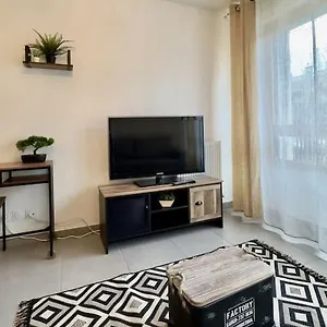 • T2 Maubant • Hostisy Appartement